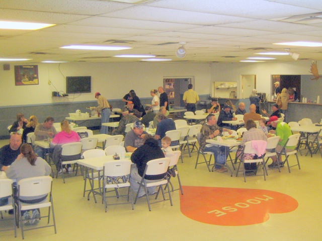 Crowd at Moose Breakfast Crowd at Moose Breakfast
